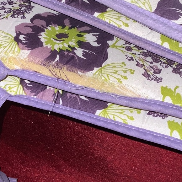 4/$20 Flowers Cork placemats & cushions - Picture 8 of 9